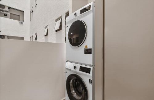 Taman Pertama Apartment | IndoChina 3BR MVertica near MRT by RumaBnB
