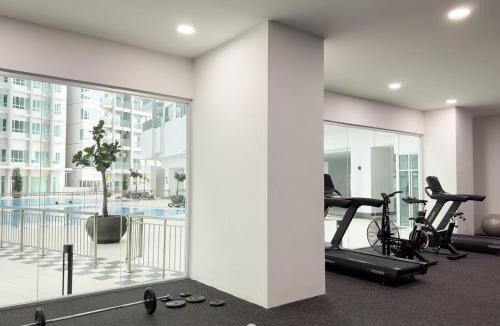 Salak South Apartment | Instaworthy 2B2B - 6 pax - F&B & Mart - Chan Sow Lin