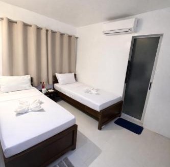 Tawala Hotel | Iwayan Beach Resort