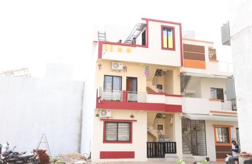 Rajpipla Apartment | JAI SWAMiNARAYAN DELUX HOMESTAY