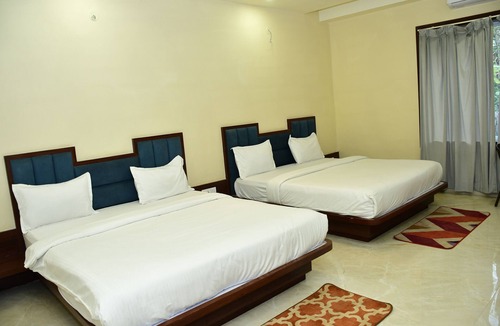 Shahdol Hotel | Jai Vilas Palace & Resort