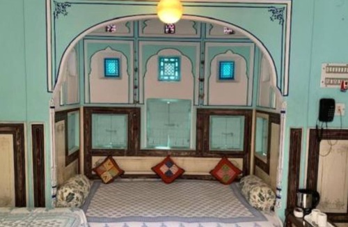 Pink City Apartment | JAIPUR HAVELI- Triple Room with Private Bathroom