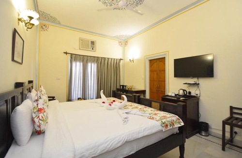 Bani Park Bed & Breakfast | Jaipur Vintage House