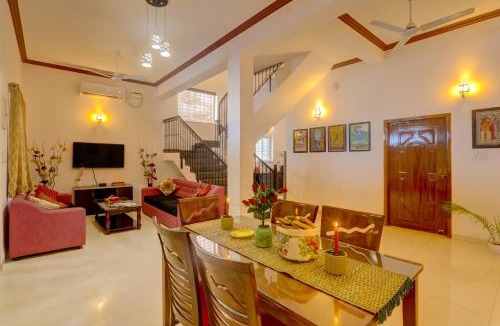 Nagoa Villa | JAQK Holidays - 9BHK Villa for Big Groups, Private Pool-WiFi-Cartaker-Parking, North Goa