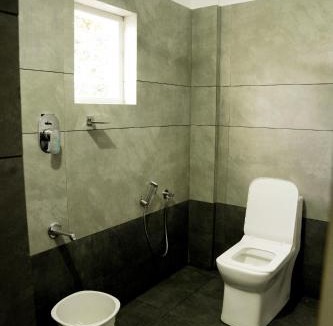 Vaduvanchal Hotel | Jayalakshmi Residency