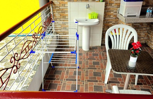 Poblacion District House | Jenessa's Bedsite, 3-4 pers, AC, 5G Wifi, Netflix