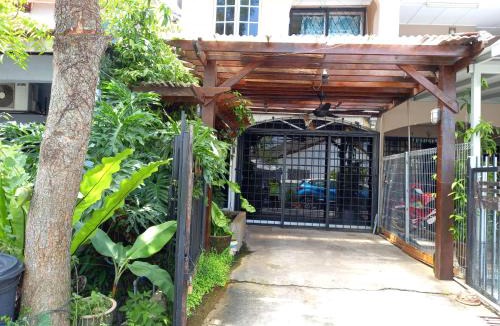 Taman Seri Gombak House | Jerry's Homestay Batu Caves Gombak