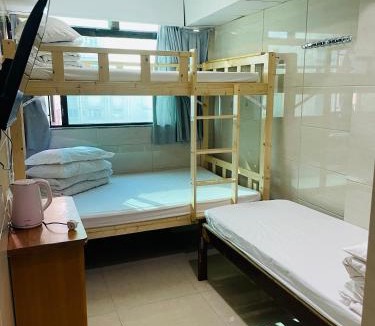 Mong Kok House | Johnson Hostel