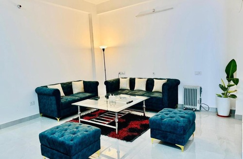 Hazratganj Apartment | Jp suites