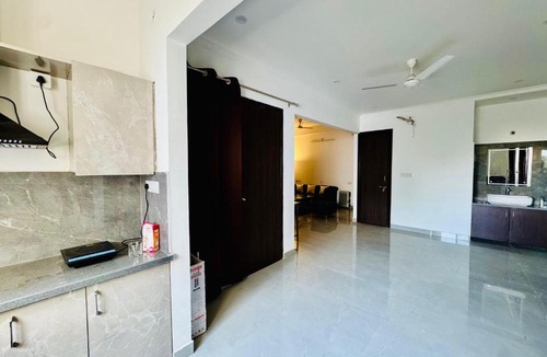 Hazratganj Apartment | Jp suites