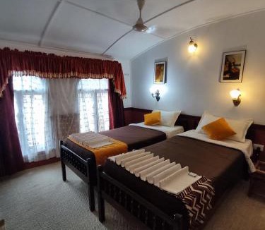 Mullakkal Boat Rental | Kalappura Houseboats & Tours