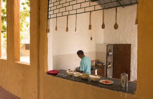 Baihar House | Kamp Kamouflage Kanha
