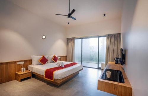 Lakkidi Resort | Kayalar