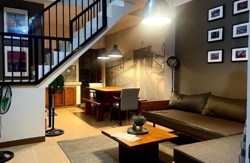 Laoag Apartment | Keep calm and feel New York!
