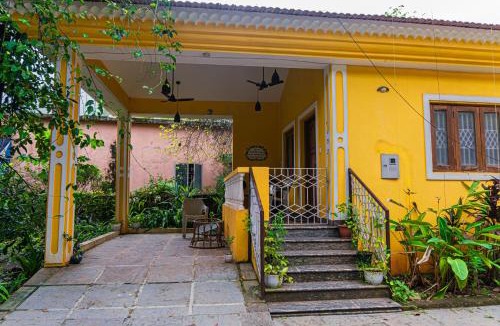 Anjuna Villa | King Studio at Portuguese villa by Goaround Homes