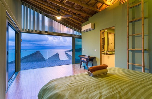 Moo 5 House | Koh Samui Dramatic Oceanfront Villa w/180° Seaview