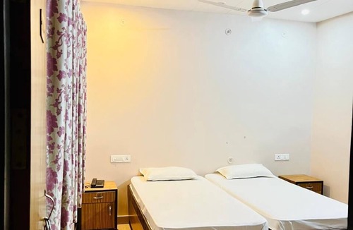 Gorakhpur Hotel | Krishna guest house