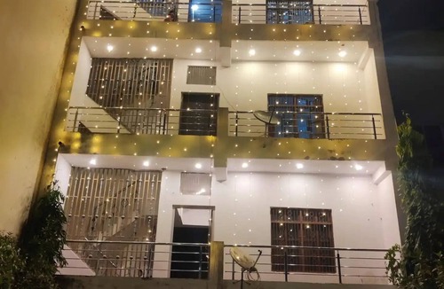 Varanasi Villa | Krishna Villa - 1 Bedr/1 Bathr