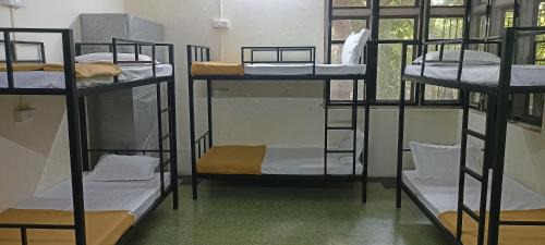 Marine Lines Hostel | Kritika Accoommdates P G