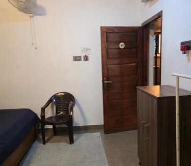 Thiruvananthapuram Apartment | Kubera Heritage Inn , Near Sreepadmanabhaswamy temple