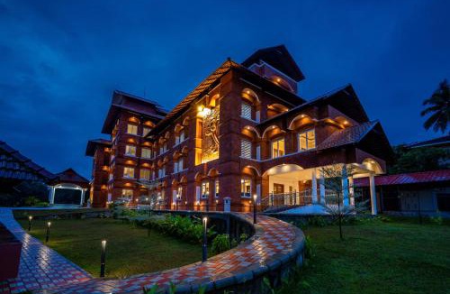 Aranmula Hotel | Kumbanad Heritage Hotel