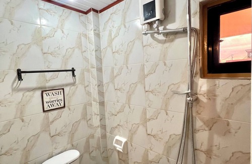 Coron Town Proper Cabin | L'casa