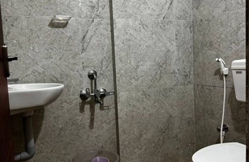 Velankanni Hotel | L D Residency