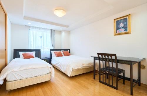 Sendagi Apartment | L-Large 3Bedroom Luxury Condo, 140sqm Max 19 PPL, 7mins walk to station, Elevator,QuiteArea