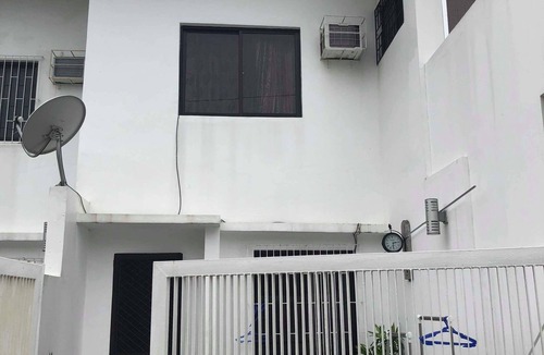 Puerto Galera House | La maison et Bon - holiday house