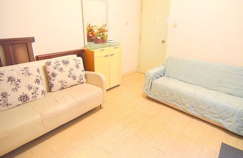 Mong Kok Apartment | Ladies Market 2 Bdrm apt, for 8ppl MTR