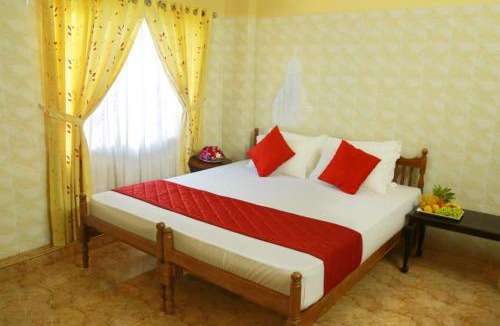Kumarakom Bed & Breakfast | Lake Palace Family Resort Kumarakom