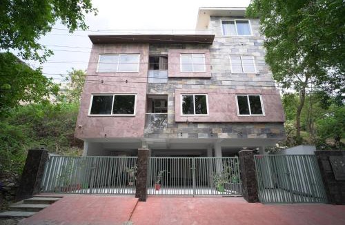 Udaipur District House | Lakeside Bliss Homestay