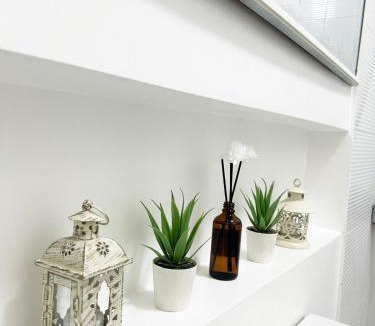 Mataas Na Kahoy House | Lakeview Loft with Sunset Deck