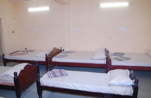 Thirukadaiyur Hotel | Lakshmi Illam