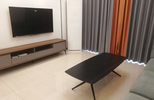 Southern District Apartment | Large, cozy and comfortable two-bedroom apartment