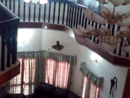 Kumaranalloor Villa | Large villa in kottayam town with 6 bedrooms