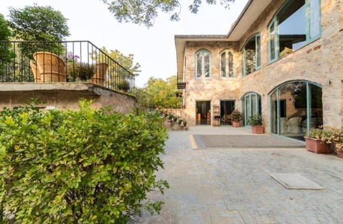 Amer Apartment | Lavish 1 Bedroom Bungalow Jaipur Common Poolnn