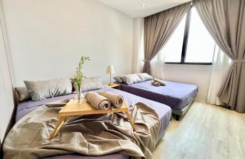 Tropicana Apartment | LB Cozy Home 1-10Pax 3Room Tropicana 4QBeds BalconyTV
