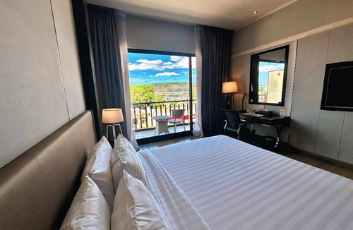 Olongapo Hotel | Le Charmé Suites