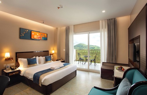 Vagamon Hotel | Le Crown Hotel