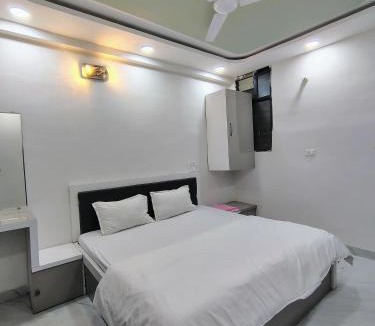 Indore Apartment | Leela Home stay Indore - Marigold - One BHK with large balcony