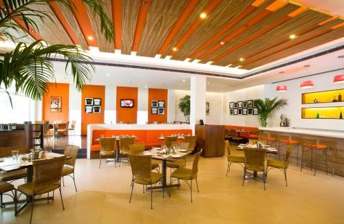 Kaushambi Hotel | Lemon Tree Hotel, East Delhi Mall, Kaushambi
