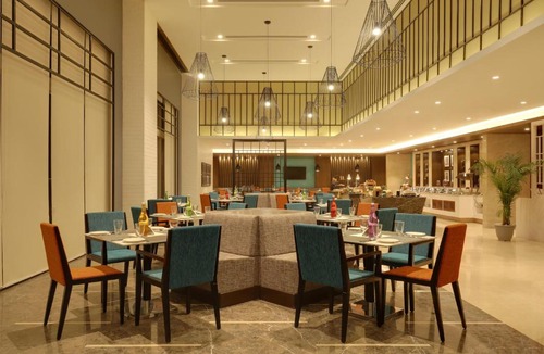Jhansi Hotel | Lemon Tree Hotel, Jhansi