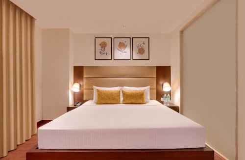 Noida Hotel | Lemon Tree Hotel, Noida