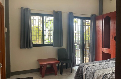 Valencia House | LEVA Suites