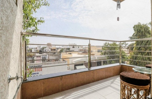 Sindhi Camp Apartment | Lilas Abode Homestay,centrally located,free wi-fi - Room 1