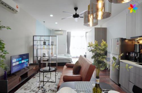 Bandar Sri Permaisuri Apartment | Lily and Loft - Queensville @ Kuala Lumpur - Netflix