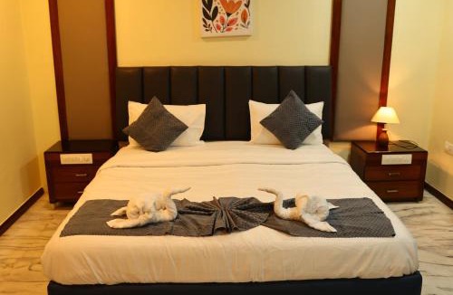 Dwaraka Nagar Hotel | LJ Grand