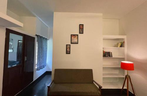 Kazhakuttam Apartment | LJ's Studio Room