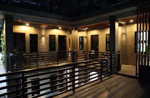 Quezon Hotel | Locale District Boutique Hotel